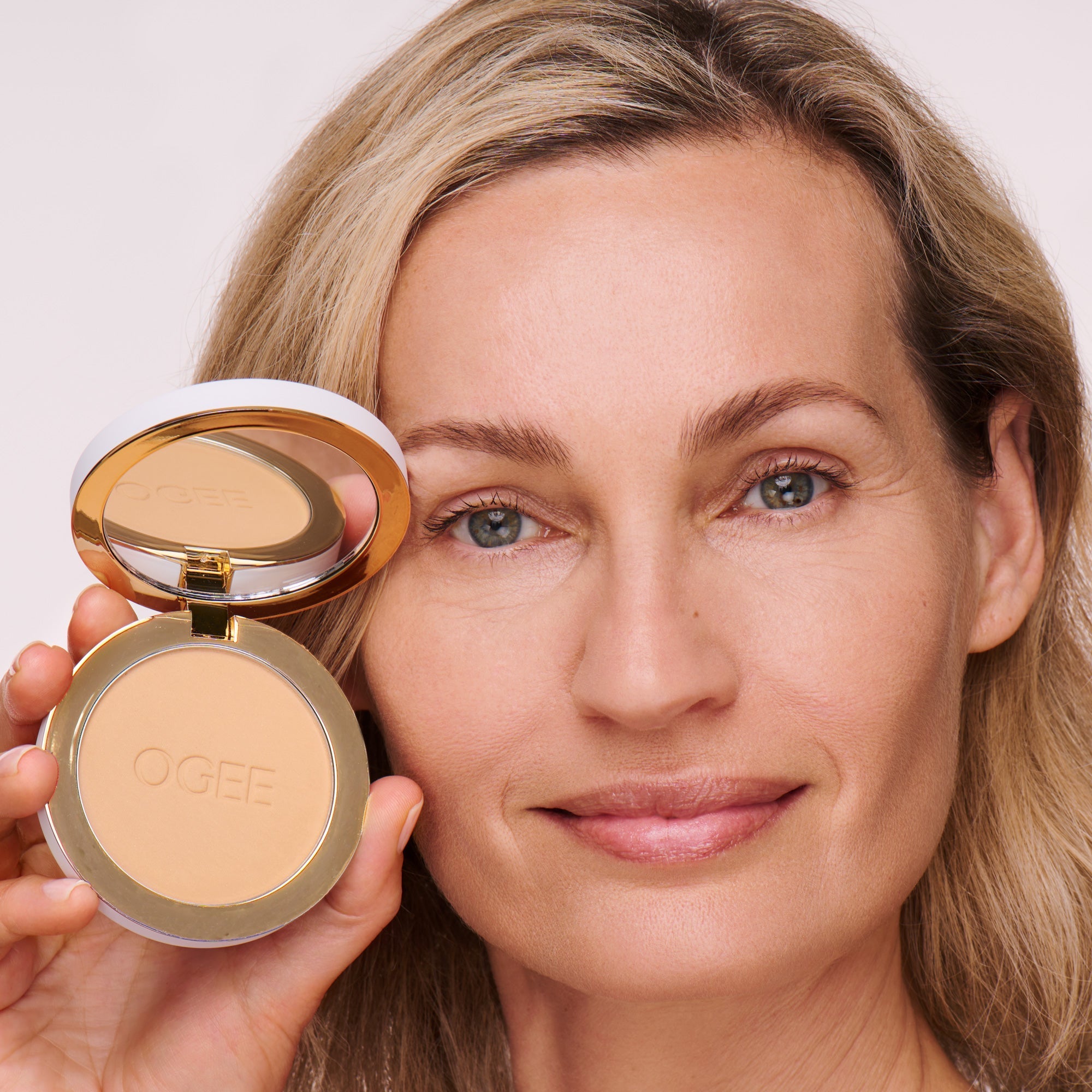 Complexion Perfecting Setting Powder